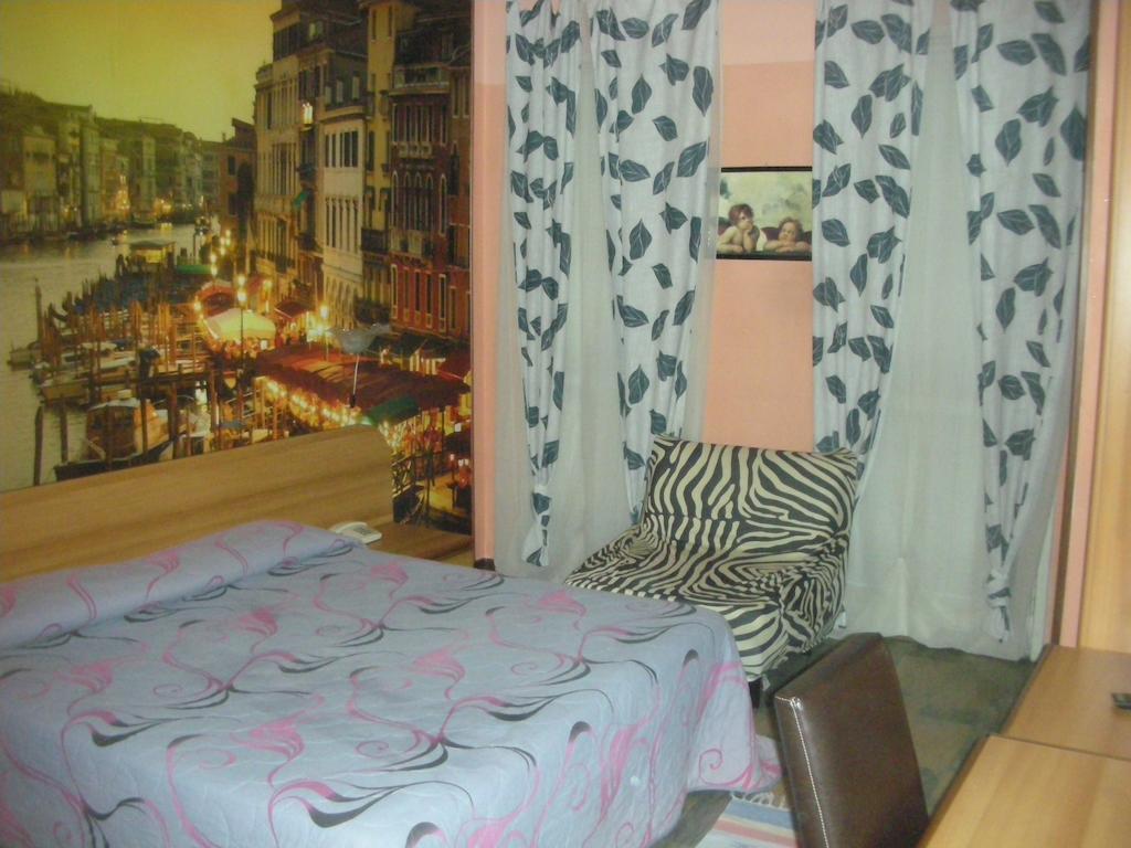 Hotel Total Pisogne Quarto foto